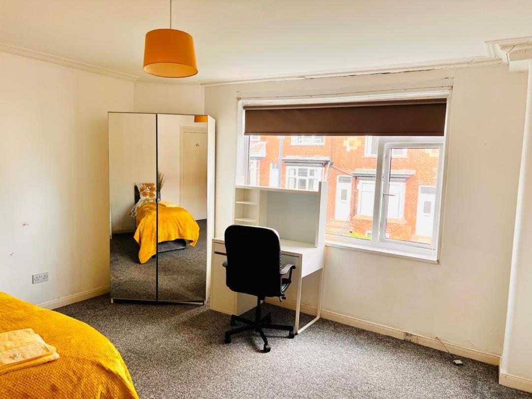 Private Room Close To Leeds University And City Centre Esterno foto