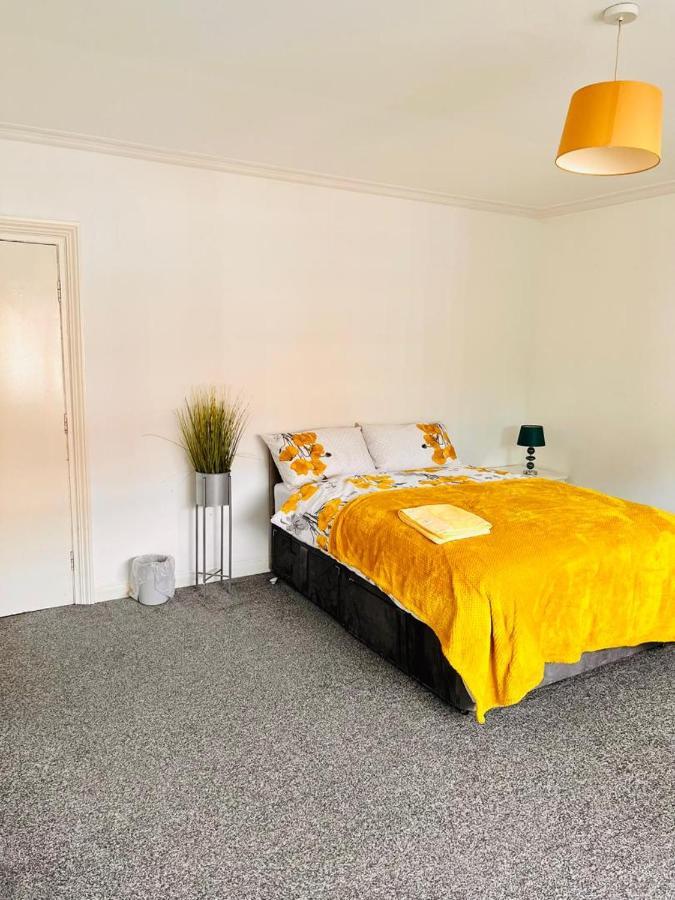 Private Room Close To Leeds University And City Centre Esterno foto